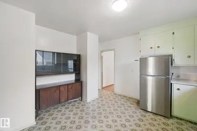Photo 2 of 12126 57 ST NW