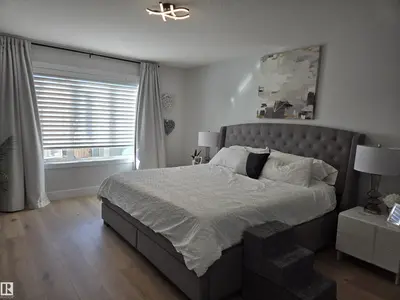 Photo 3 of 15883 13 AV SW