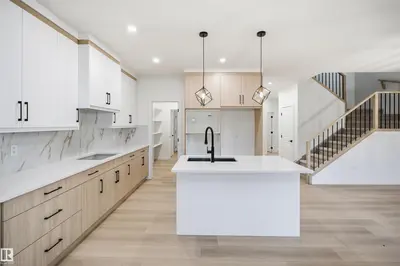 Photo 4 of 13123 187 AV NW