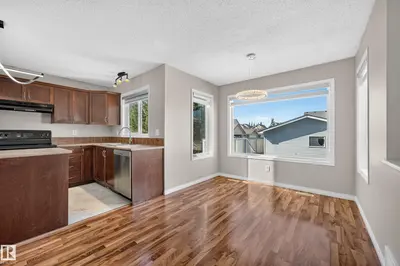 Photo 3 of 1530 76 ST SW