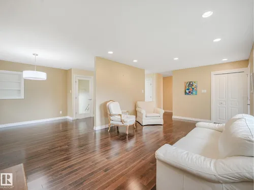 15617 80 AV NW