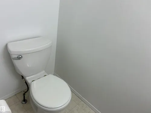 3259 139 AV NW
