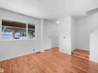 Photo 1 of #22 13833 30 ST NW