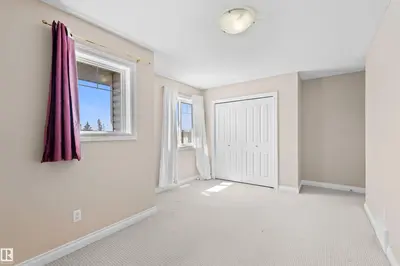 Photo 4 of 15504 102 AV NW