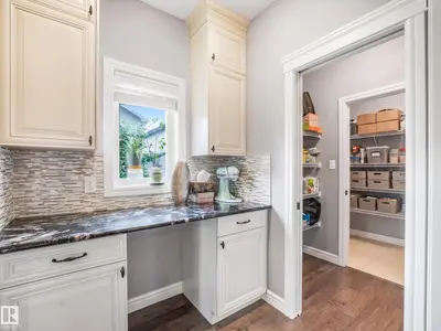 Photo 4 of 3711 WESTCLIFF WY SW