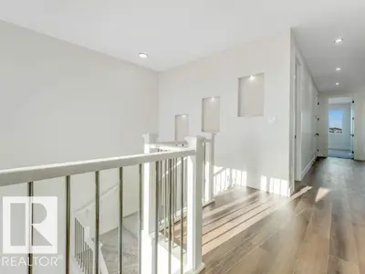 Photo 4 of 22620 85 AV NW