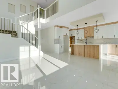 Photo 2 of 22620 85 AV NW