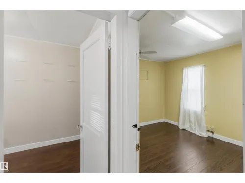 11220 84 ST NW