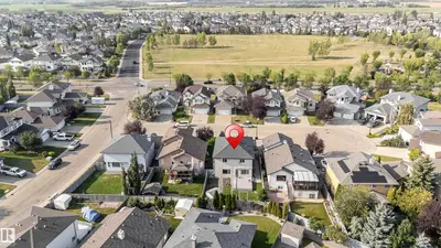 Photo 3 of 10621 175A AV NW