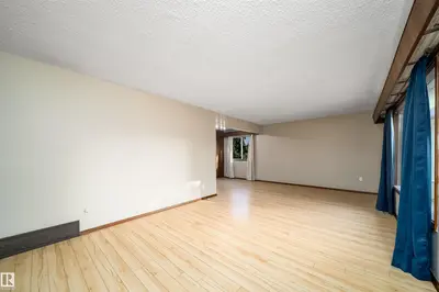Photo 3 of 12825 102 ST NW
