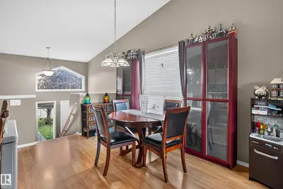 Photo 3 of 13915 137 ST NW