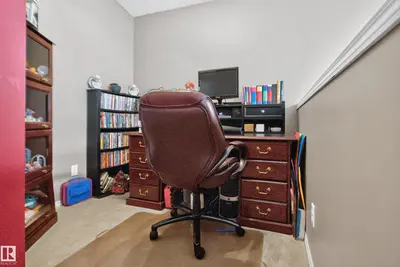 Photo 2 of 13915 137 ST NW