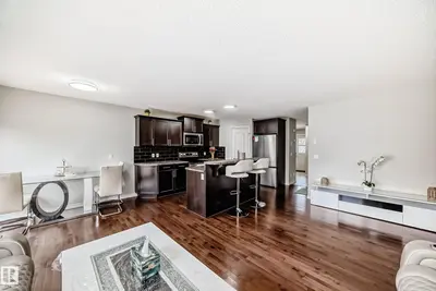 Photo 2 of 6419 18 AV SW