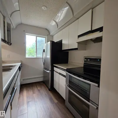 Photo 3 of #201 17467 98A AV NW