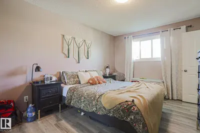 Photo 2 of 21 BURLINGTON AV
