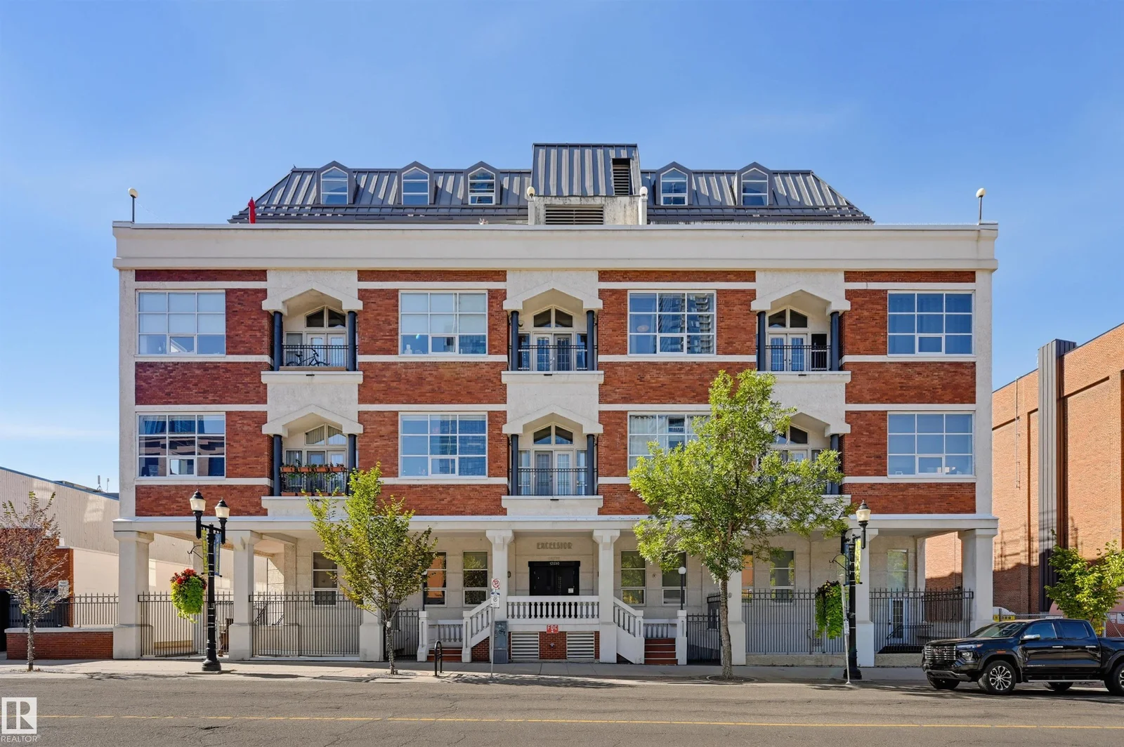 #208 10330 104 ST NW, Edmonton
