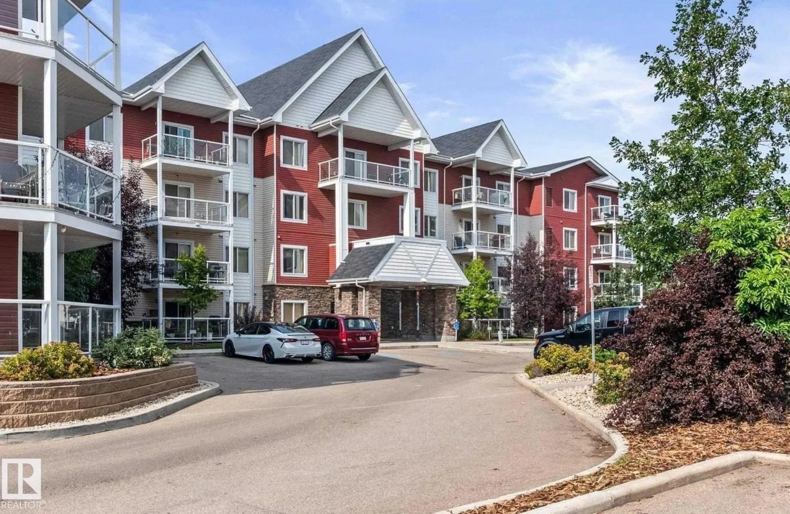 #109 2207 44 AV NW, Edmonton