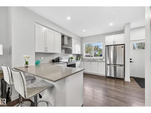10326 160 ST NW