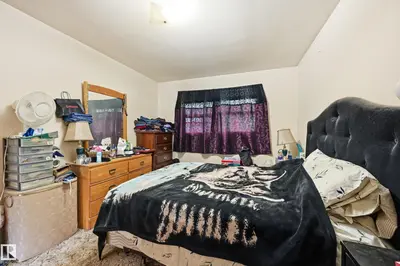 Photo 3 of 11622 133 ST NW