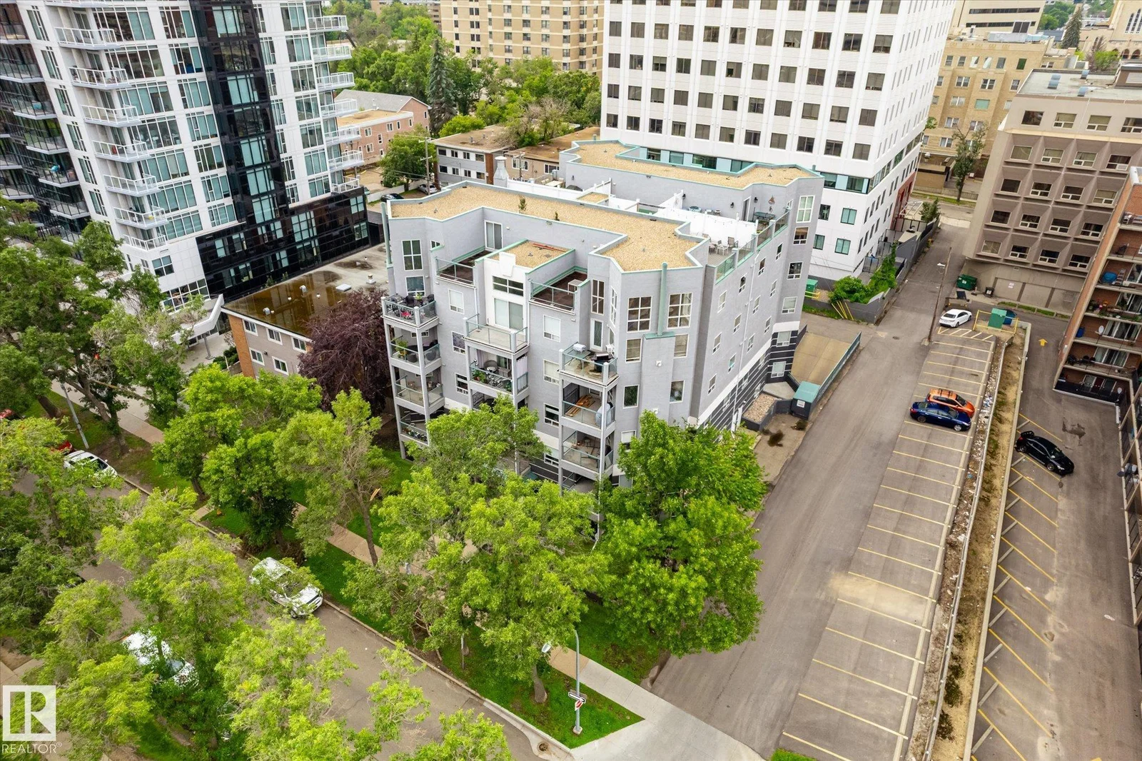 #403 10046 110 ST NW, Edmonton