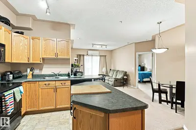 Photo 4 of #403 10046 110 ST NW