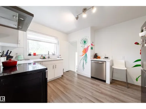 10671 63 AV NW