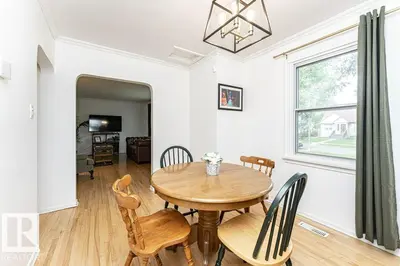 Photo 3 of 10507 67 AV NW