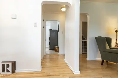Photo 4 of 10507 67 AV NW