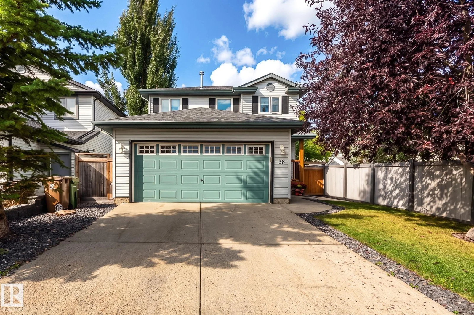 38 DUBONNET WY, St. Albert