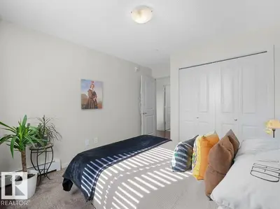 Photo 4 of #229 504 ALBANY WY NW