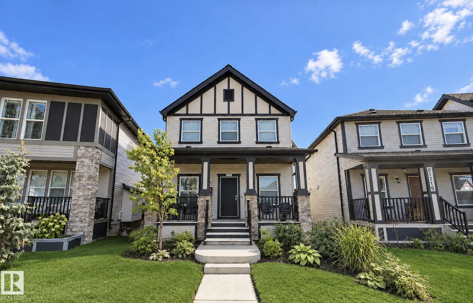 21711 99 AV NW, Edmonton