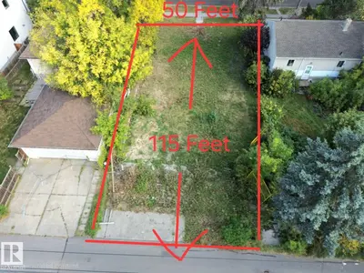 Photo 2 of 13567 107A AV NW