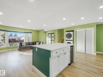 Photo 2 of 3903 62 ST NW