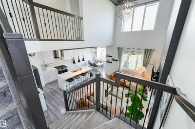 Photo 4 of 1032 BERG PL