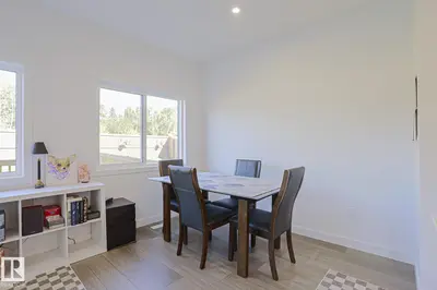 Photo 4 of 102 ROYAL ST