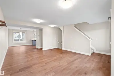 Photo 2 of #14 330 BULYEA RD NW