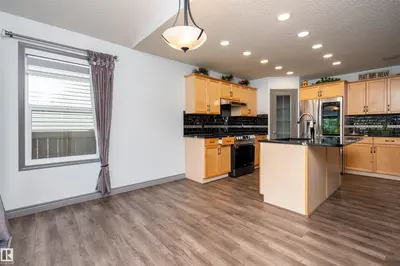 Photo 4 of 16820 57 ST NW
