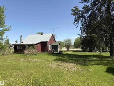 Photo 2 of 11403 Twp Rd 640