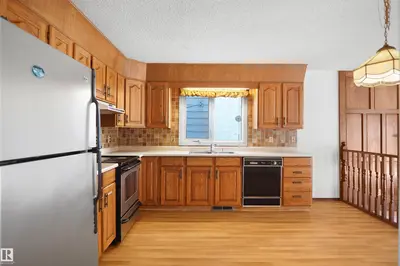 Photo 2 of 12311 25 AV NW