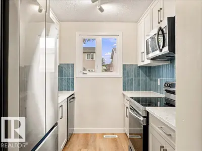 Photo 2 of 18325 66 AV NW