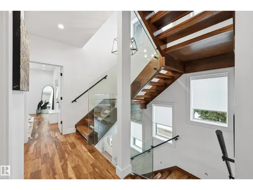 44B VALLEYVIEW CR NW