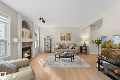 Photo 2 of 9806 179 AV NW