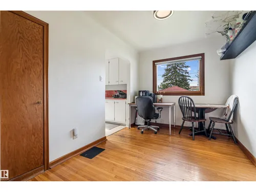 10982 117 ST NW