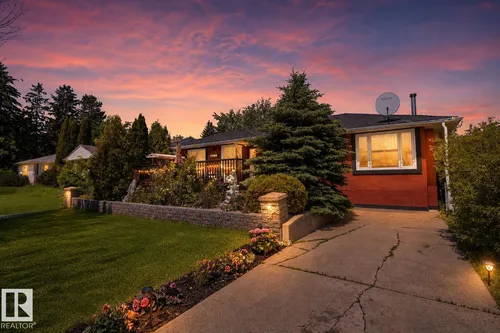 11124 110A AV NW NW