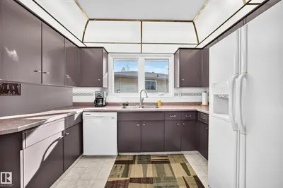 Photo 3 of 6107 146 AV NW