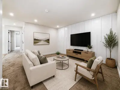 Photo 3 of 3718 67 ST