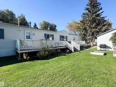 Photo 2 of 5019 52 AV