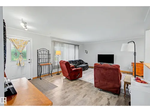 21 MALIGNE DR