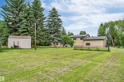 Photo 2 of 51528 RGE ROAD 262