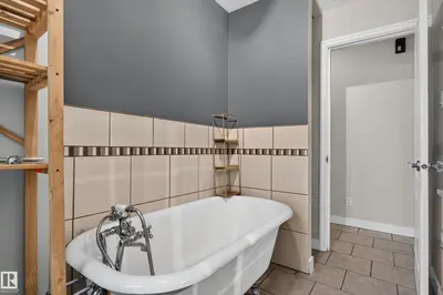 Photo 4 of 11549 88 ST NW